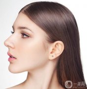 做耳软骨隆鼻手术大概要多少钱呢？