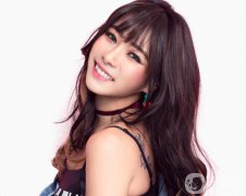 想做假体隆鼻 要多少钱？