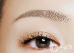 哪些时期不可以割双眼皮？