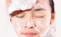 打造肌肤：掌握清洁面部护肤步骤，让你轻松拥有健康美丽!