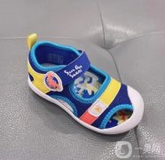 江博士儿童鞋：秋季穿搭的舒适之选