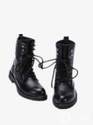 马丁靴搭配什么裤子好看