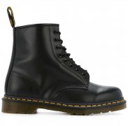 马丁靴适合徒步登山吗