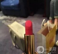 红色系口红：经典与新潮的碰撞，总有一抹红适合你