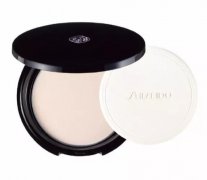 肖战哥哥的美丽法宝大揭秘：从护肤到彩妆，全方位解析