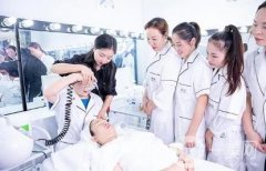 40岁学美容还来得及吗？学医美微整需要什么条件？