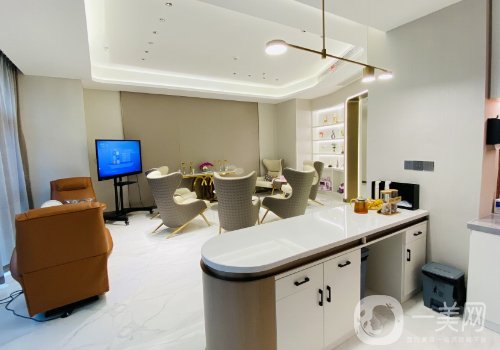 深圳蒳美迩朱灿口碑怎么样?口碑医生|热度很高!