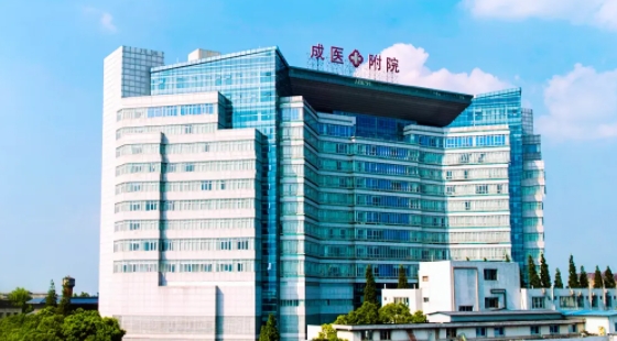 成都隆胸好的医院排名：八大处排名领先！这几家医院专业实力优异，爱美人士