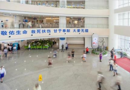 广州哪个医院隆鼻做的好?排行榜这七家被一一举荐!价目表同步