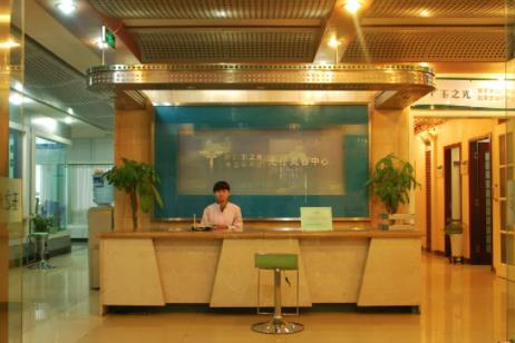 北京吸脂手术医院排名榜top8发布！公立vs私立_微胖女孩推荐收藏