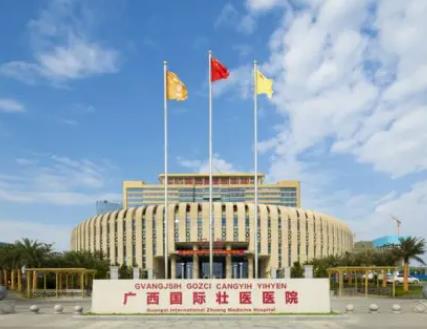 南宁做胸大型公立整形医院有哪几家？排名榜十强，爱美的你不容错过！